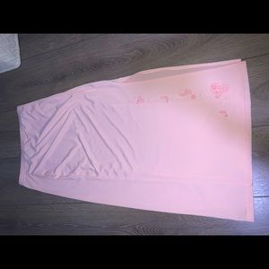 Baby pink skirt with slit